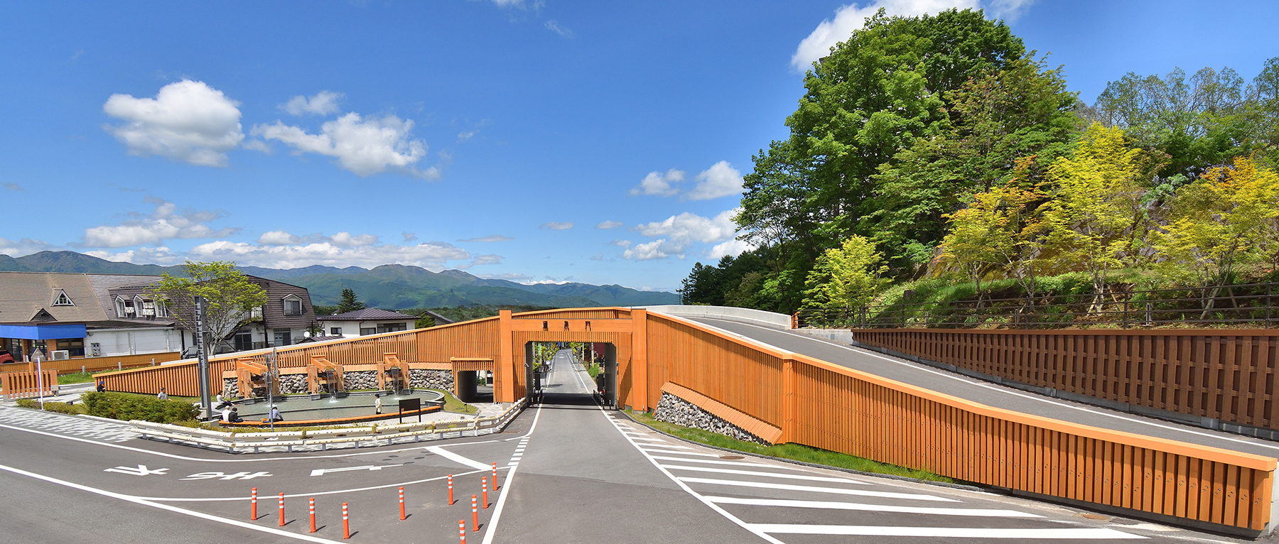 温泉門